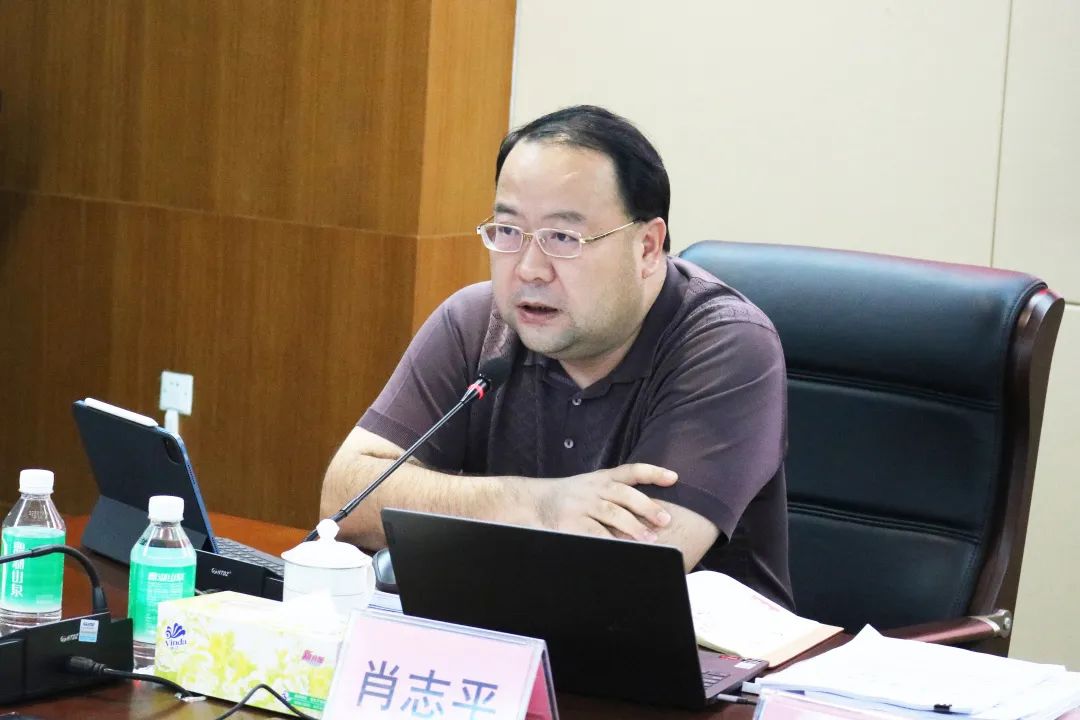 龙8唯一官网党委副书记、总经理肖志平到兴发铝业宣讲党的二十大精神