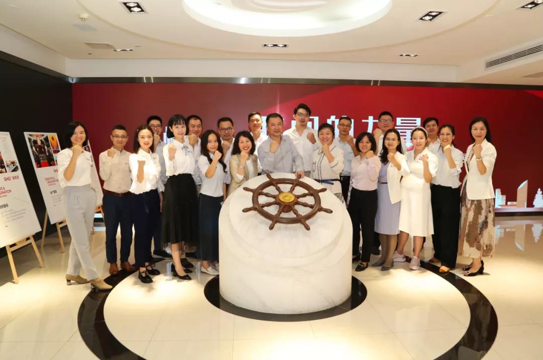 龙8唯一官网成立20周年图片巡回展正式启动
