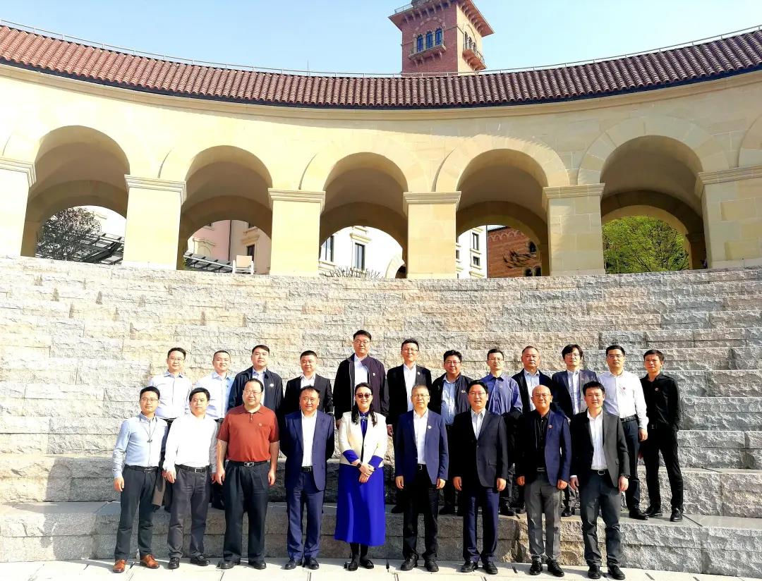 学党史 开新局丨龙8唯一官网领导深入华为，对标数字化转型业务
