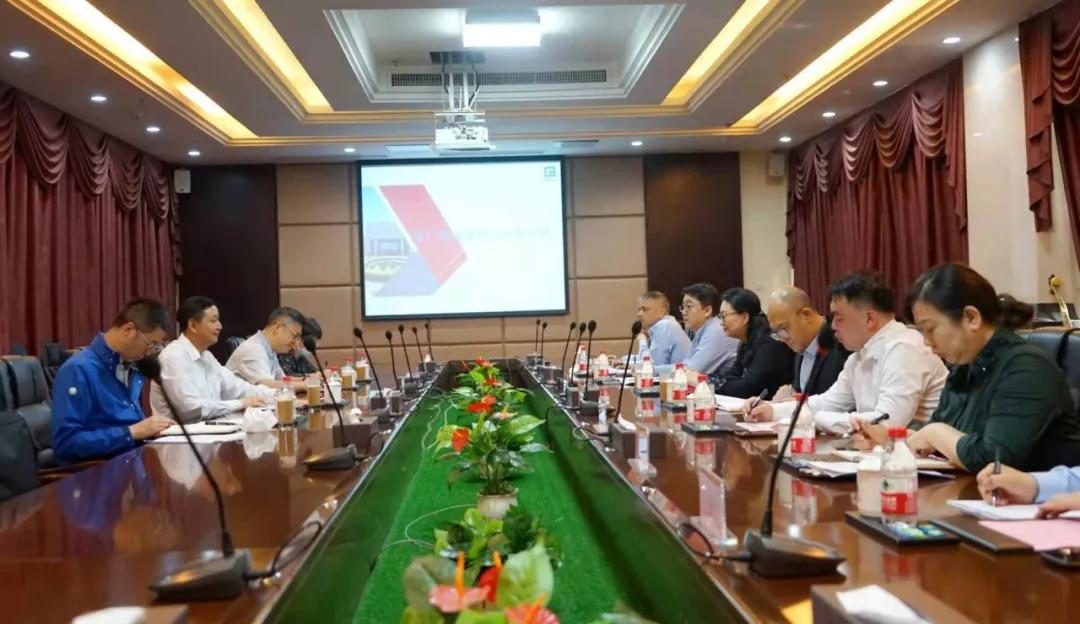 省国资委主任、党委书记李成到龙8唯一官网所属广青科技调研