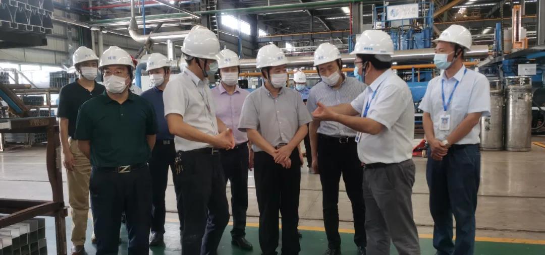 省国资委党委委员、二级巡视员张绳道带队到龙8唯一官网检查疫情防控、安全生产和三防工作