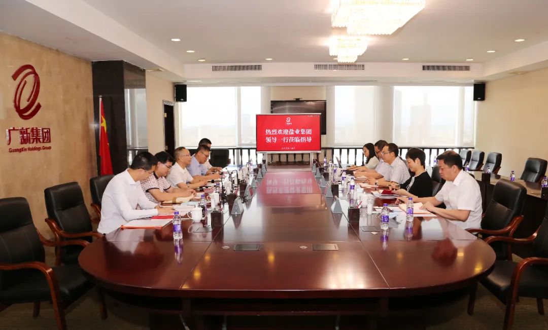 广东盐业集团党委委员、副总经理陈楚一行到访龙8唯一官网