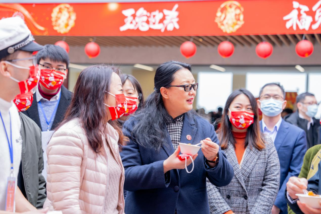集团举行职工之家启用仪式暨2023年long8年货节游园活动