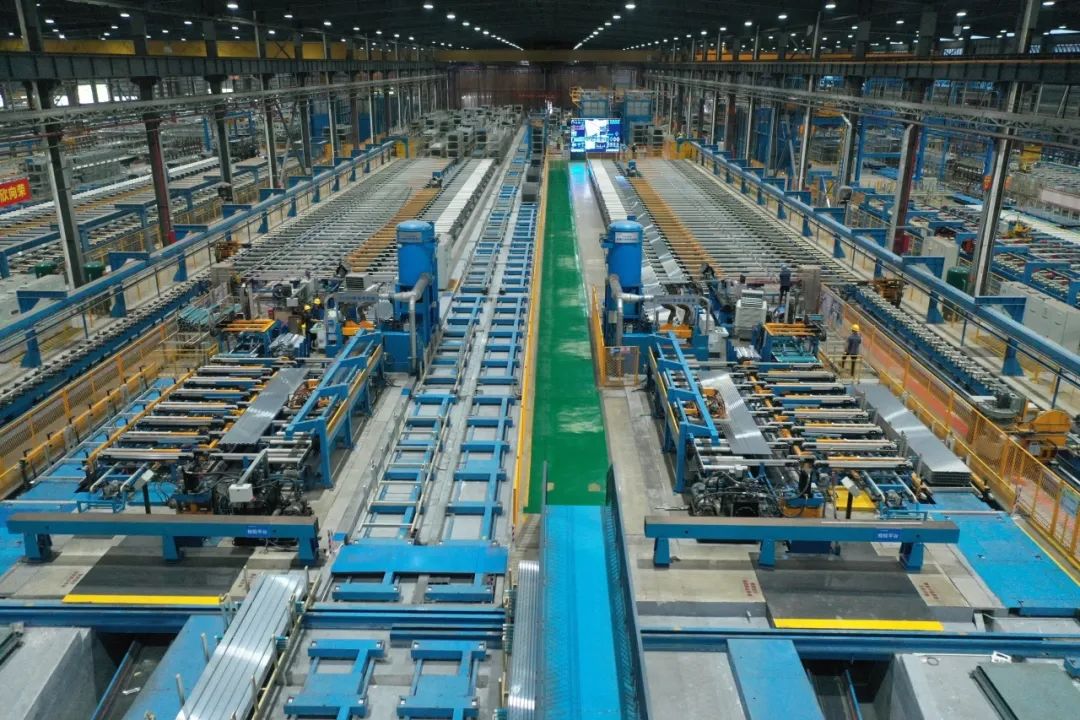 【媒体系列报道】世界500强的long8力量 | long8成长：制造业立企 筑牢当家底气