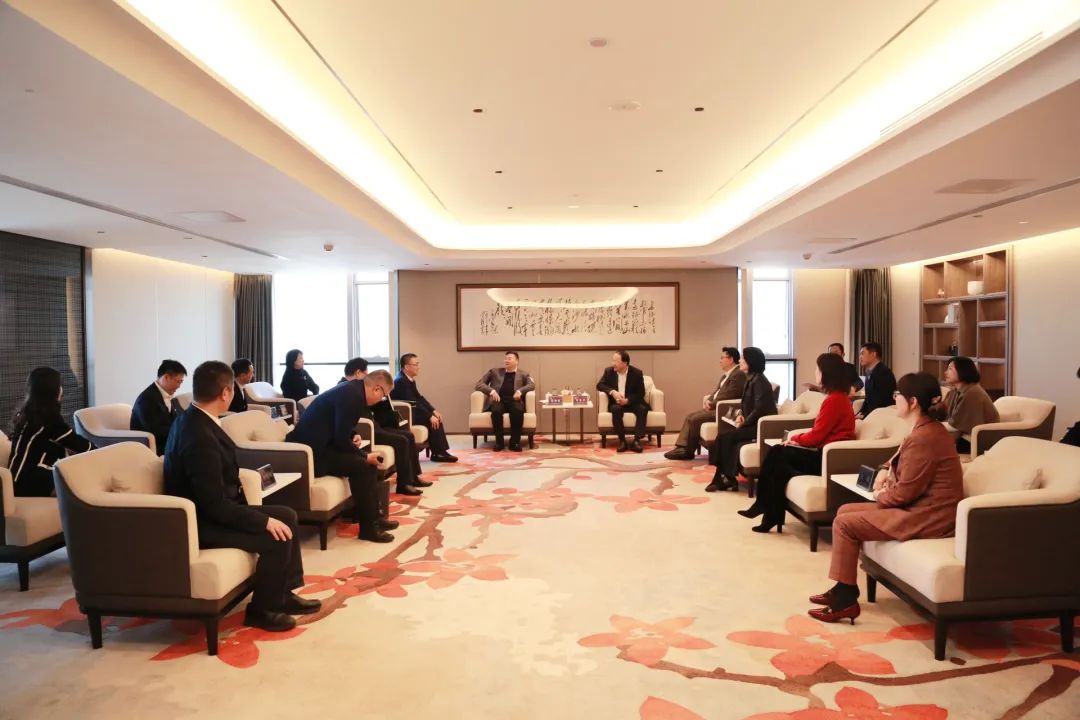 建设银行广东省分行党委书记、行长张伟煜一行到访龙8唯一官网