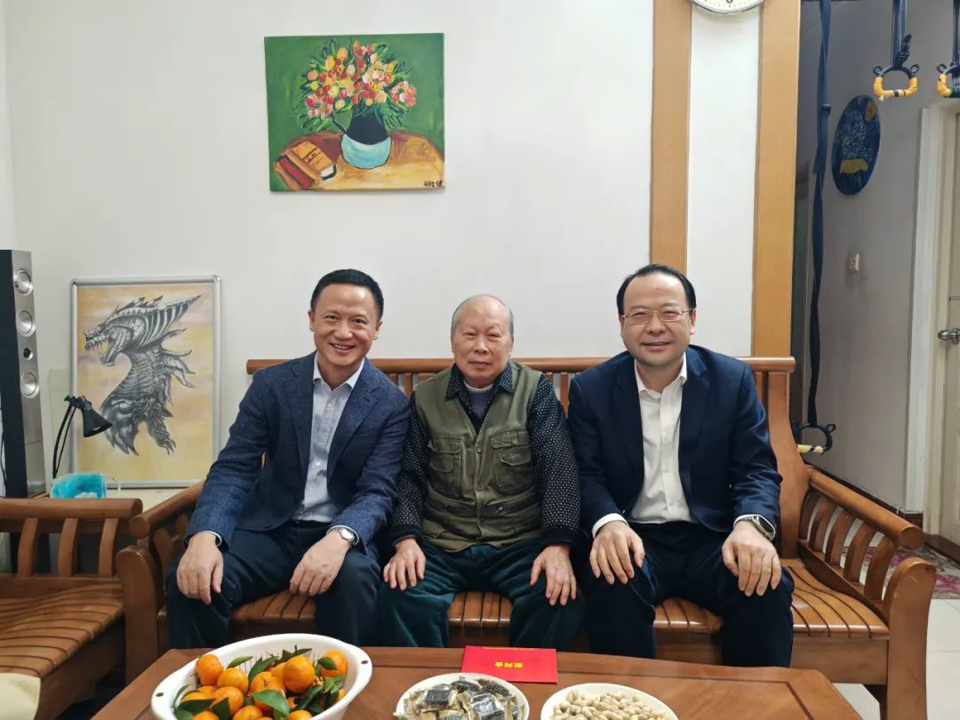 龙8唯一官网党委开展春节走访慰问活动